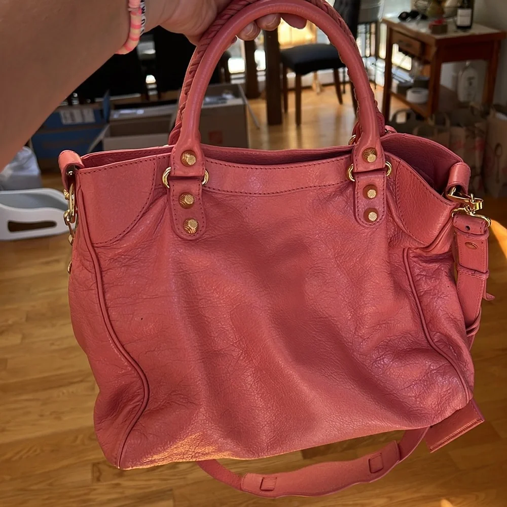 Balenciaga Rose Azalee City Bag with Gold Accents - Picture 4 of 16